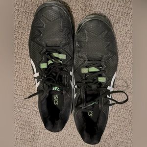 Asics Gel-Resolution 8 black and green — tennis and pickleball shoes